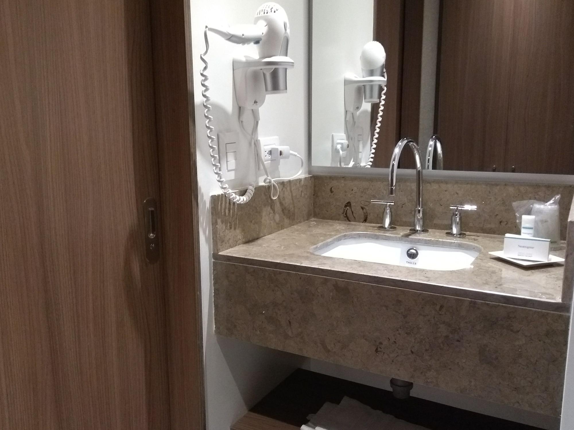 Hampton By Hilton Yopal Hotel Luaran gambar